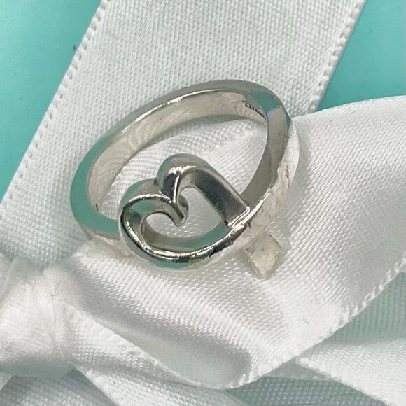 Tiffany & Co. Single Loving Heart Ring Paloma Picasso -529 Silver - Sz 6 - Picture 7 of 11